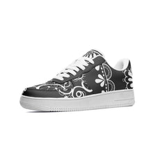 Load image into Gallery viewer, Unisex Low Top Leather Sneakers
