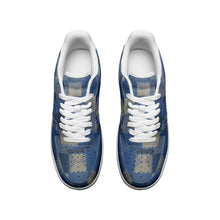 Load image into Gallery viewer, Unisex Low Top Leather Sneakers