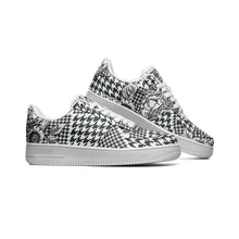 Load image into Gallery viewer, Unisex Low Top Leather Sneakers