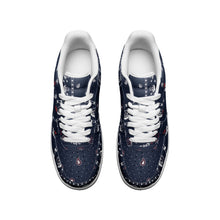 Load image into Gallery viewer, Unisex Low Top Leather Sneakers