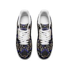 Load image into Gallery viewer, Unisex Low Top Leather Sneakers